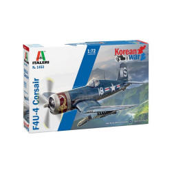 ITALERI F4U-4 Corsair...